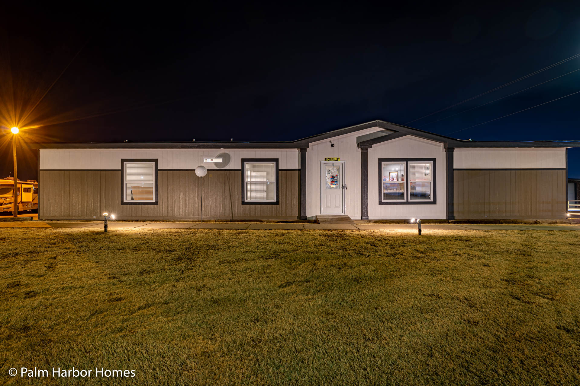 Keystone The Pecan Valley 74 KH30744P by Palm Harbor Homes Palm